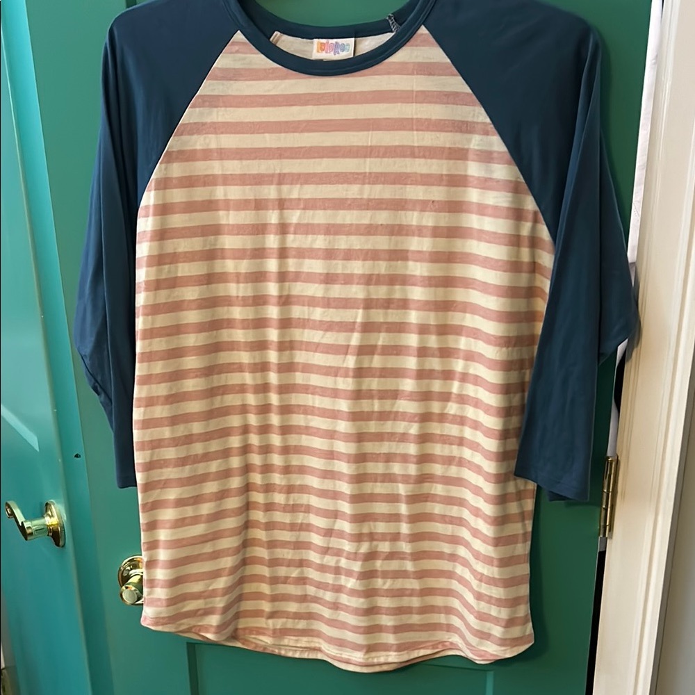 LulaRoe Randy 2X Striped Raglan Sleeve Shirt, Pink Striped with Blue Sleeves.